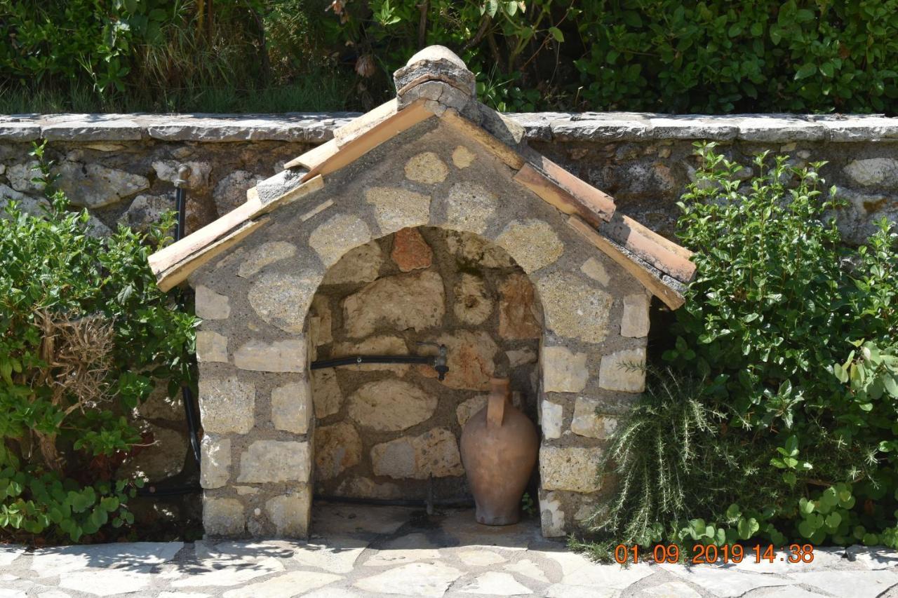 Estate Dafnopanagia Villa Magda Asprogerakata Luaran gambar